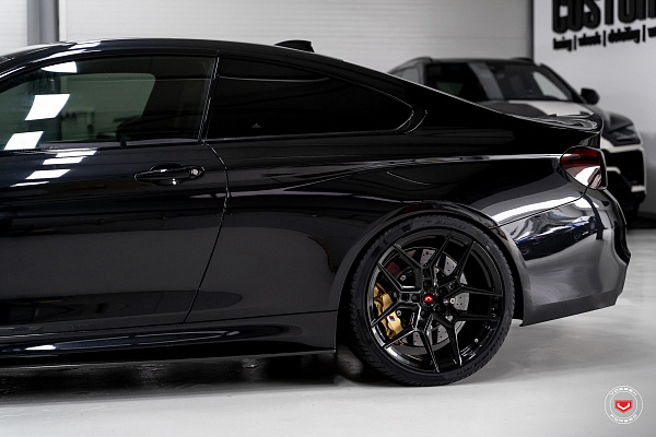 Фото дисков Vossen EVO-4 Черный глянец на BMW 4/M4 (F32/F82)