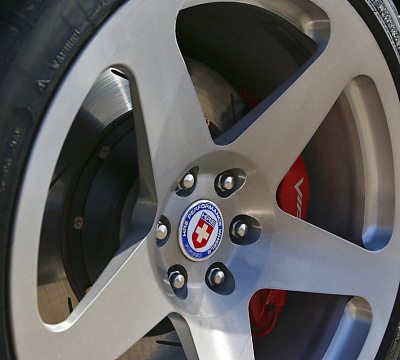 Фото дисков HRE 305M на Dodge Viper