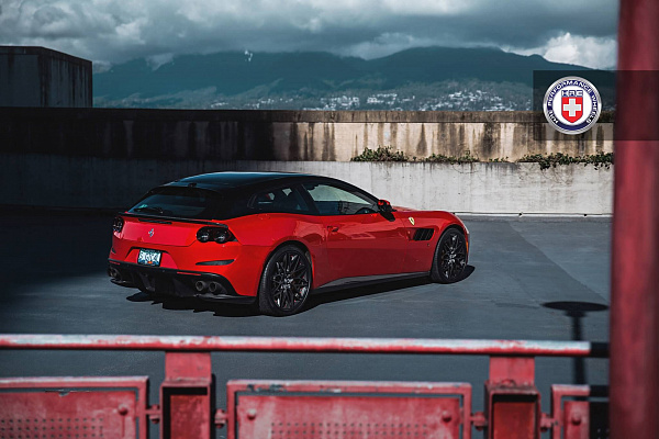 Фото дисков HRE S200 Черный сатин на Ferrari GTC4Lusso