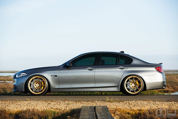 Фото дисков HRE 301M Сатиновое золото на BMW 5/M5 (F10)
