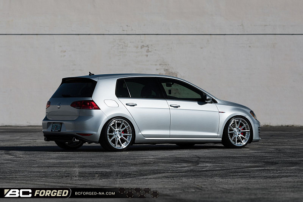 Фото дисков BC Forged HCA382 Глянцевый лак на Volkswagen Golf VII