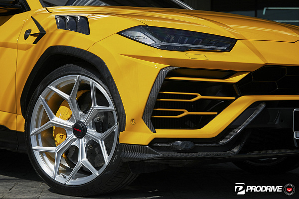 Фото дисков NOVITEC NL4 Глянцевый лак на Lamborghini Urus