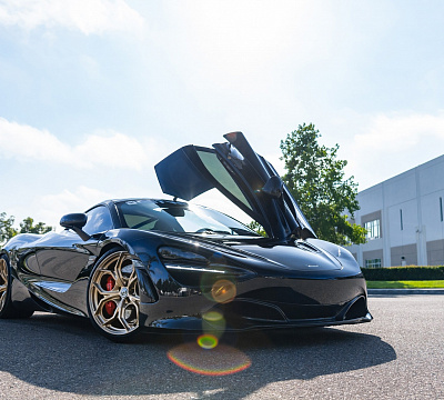 Фото дисков HRE P111SC на McLaren 720S
