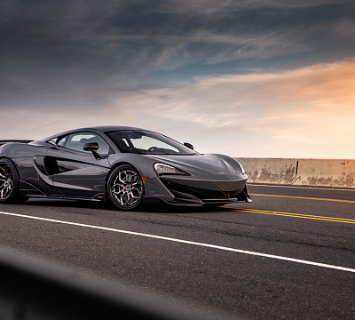 Фото дисков Brixton Forged PF9 на McLaren 600