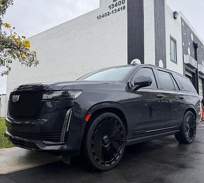 Фото дисков Giovanna Dicotto на Cadillac Escalade V
