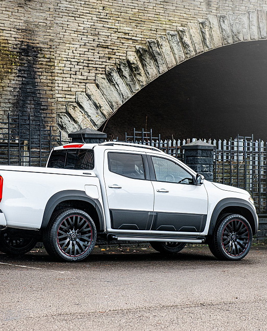 Фото дисков Kahn RS Черный сатин на Mercedes-Benz X-Class