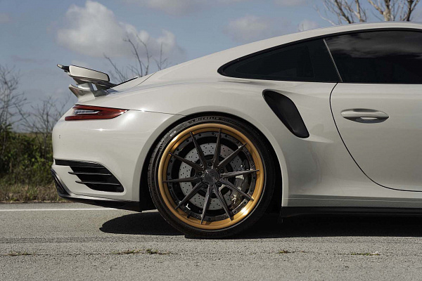 Фото дисков Strasse Wheels SV10 Deep Concave FS Другой цвет на Porsche 911 VII