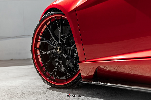 Фото дисков Anrky S3-X5 Черный глянец на Lamborghini Aventador