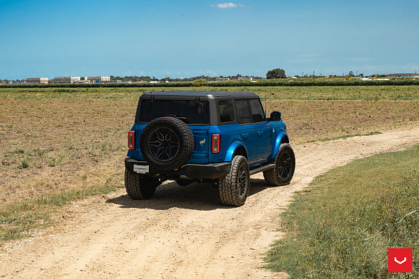 Фото дисков Vossen HF6-5 Черный глянец на Ford Bronco