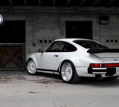 Фото дисков HRE 501 на Porsche 911 II