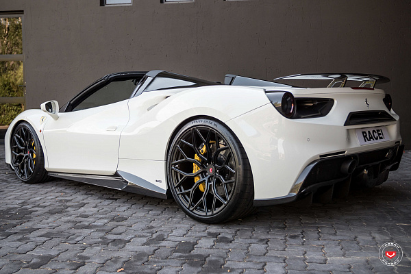 Фото дисков Vossen S17-01 Черный сатин на Ferrari 488