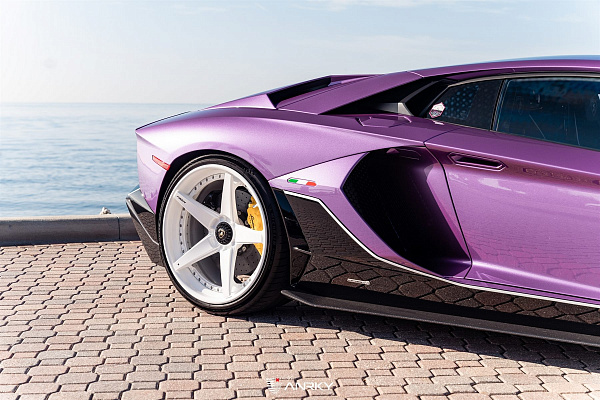 Фото дисков Anrky RS5.3 Белый глянец на Lamborghini Aventador