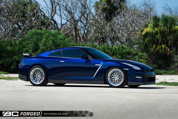 Фото дисков BC Forged LE81 // MLE81 Глянцевый лак на Nissan GT-R