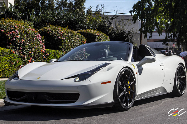 Фото дисков CEC C26 Черный глянец на Ferrari 458