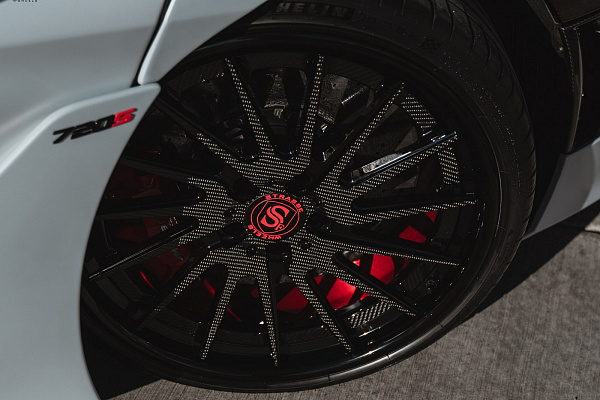 Фото дисков Strasse Wheels SV15T Deep Concave FS Другой цвет на McLaren 720S