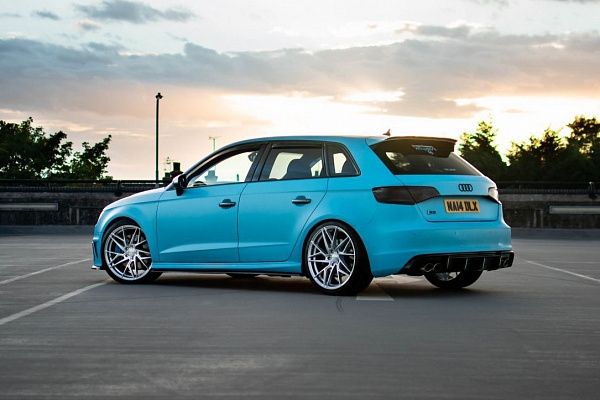 Фото дисков Bola FLR Сатиновый лак на Audi A/S/RS 3 (8V)