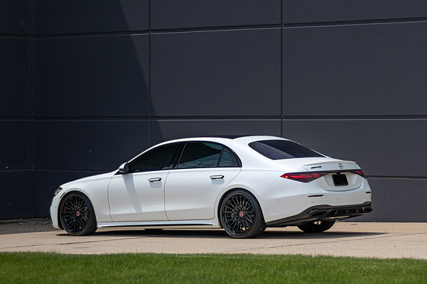 Фото дисков Brixton Forged HS1 Черный глянец на Mercedes-Benz S-Class (W223)
