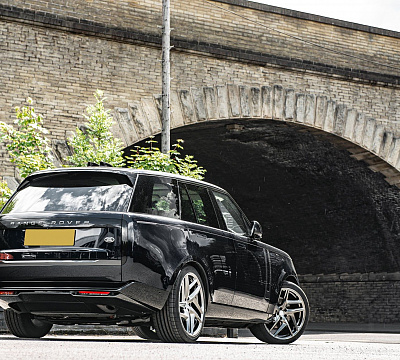 Фото дисков Kahn Type 52 RS на Range Rover V