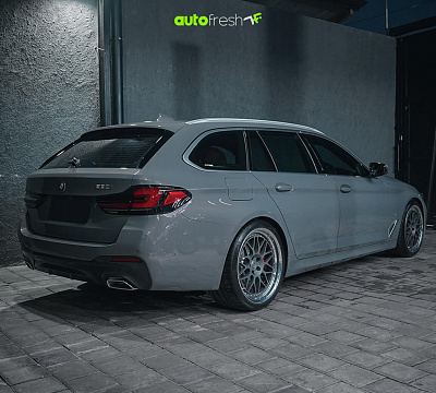 Фото дисков HRE 300 на BMW 5/M5 (G30/F90)