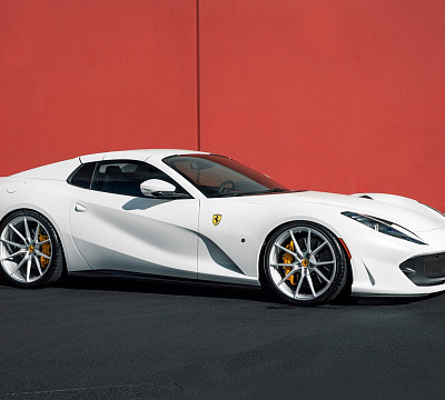 Фото дисков Anrky AN12 на Ferrari 812