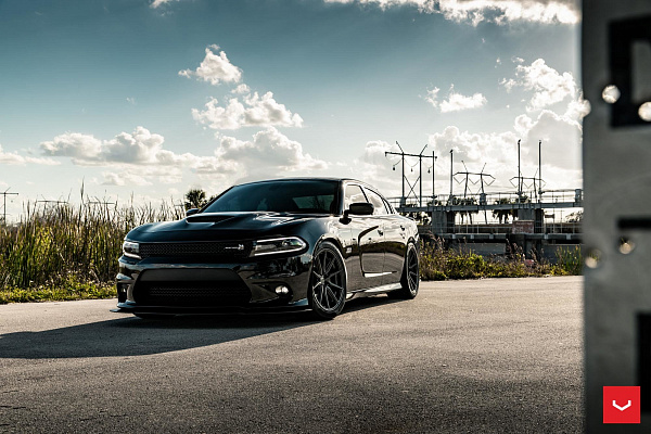 Фото дисков Vossen HF-3 Глянцевый графит на Dodge Charger VII