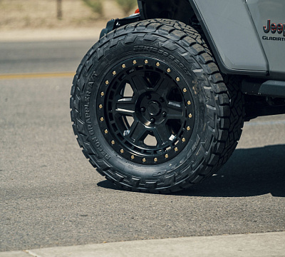 Фото дисков Black Rhino RENO на Jeep Gladiator II (JT)