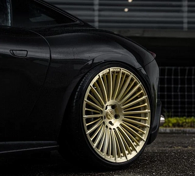 Фото дисков ST Wheels ST3 на Ferrari Roma