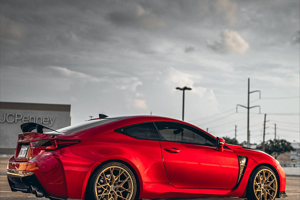 Фото дисков HRE FF10 Сатиновое золото на Lexus RC