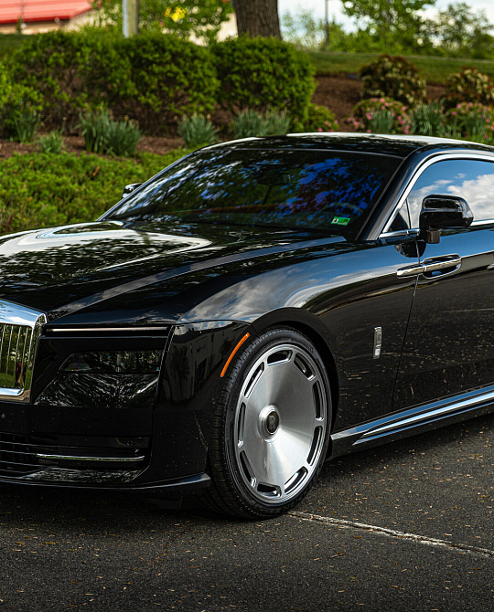 Фото дисков GEN-06 Глянцевый лак на Rolls-Royce Spectre
