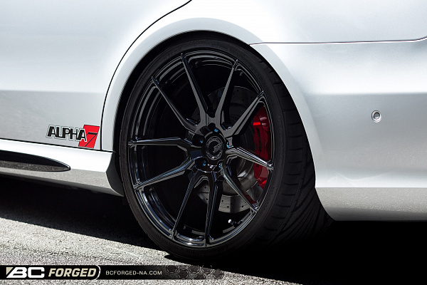 Фото дисков BC Forged EH172 Черный глянец на Mercedes-Benz E-Class (W212, S212, C207)