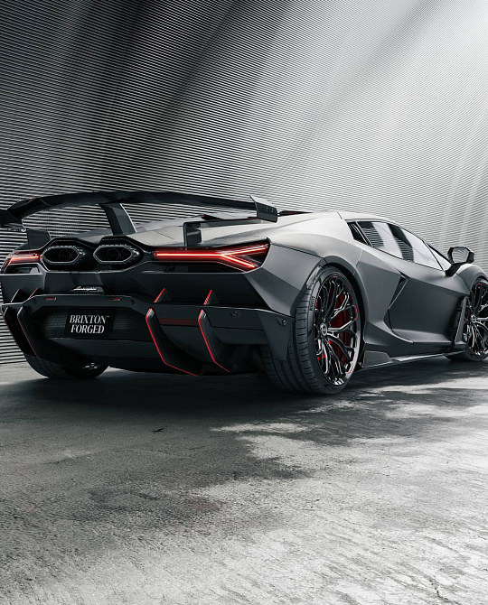 Фото дисков PF13 R / RS Черный сатин на Lamborghini Revuelto