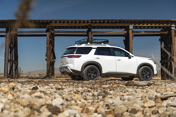 Фото дисков Black Rhino ALSTON Черный сатин на Nissan Pathfinder V