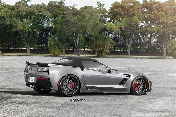 Фото дисков Strasse Wheels R10 Signature Черный сатин на Chevrolet Corvette C7