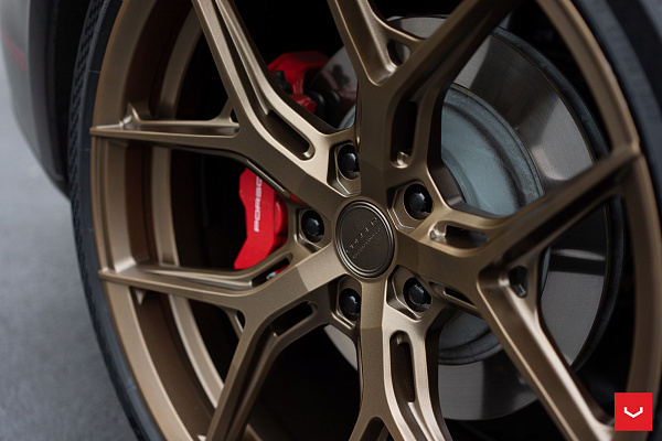 Фото дисков Vossen HF-5 Сатиновая бронза на Porsche Taycan I