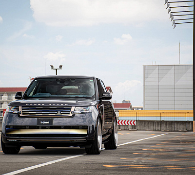 Фото дисков HRE L108M на Land Rover Range Rover V
