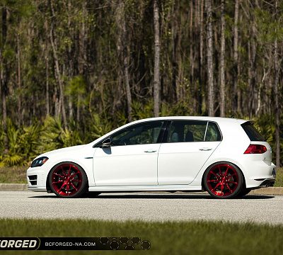 Фото дисков BC Forged RZ39 на Volkswagen Golf VII