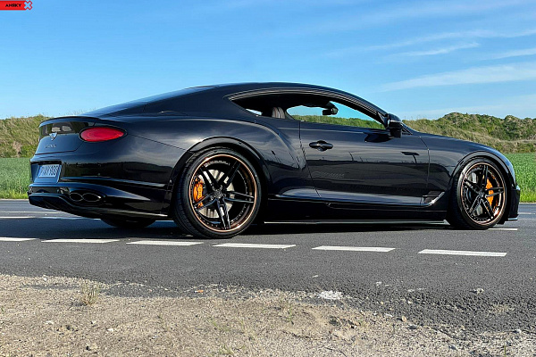 Фото дисков Anrky AN37 Черный глянец на Bentley Continental GT III