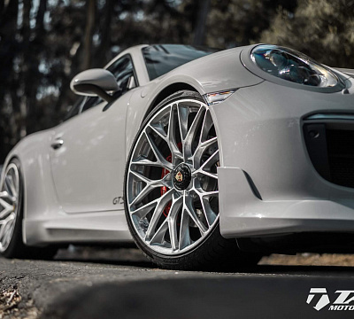 Фото дисков HRE P200 на Porsche 911 VII