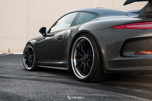 Фото дисков Anrky RS1 Черный глянец на Porsche 911 VII