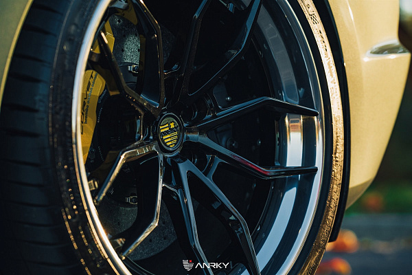 Фото дисков Anrky AN31 Черный глянец на Chevrolet Corvette C8