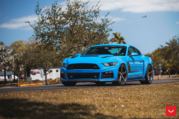 Фото дисков Vossen CV3 Глянцевый графит на Ford Mustang VI