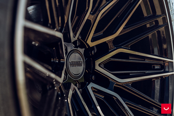 Фото дисков Vossen HF6-5 Черный глянец на Chevrolet Silverado IV