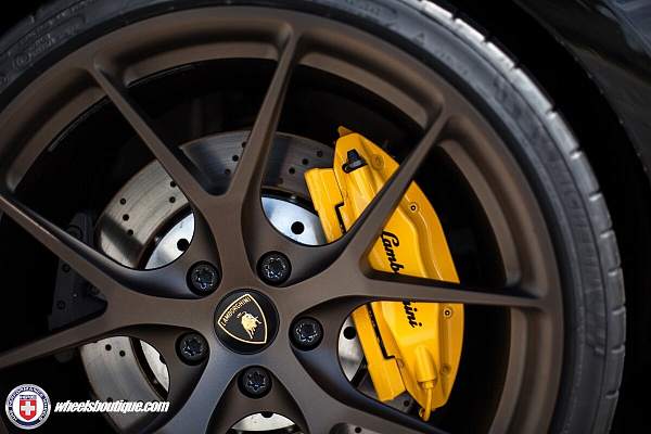 Фото дисков HRE P101 Сатиновая бронза на Lamborghini Gallardo