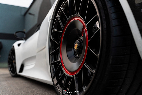 Фото дисков Anrky AN20 Aerosport Черный глянец на Porsche 918 Spyder