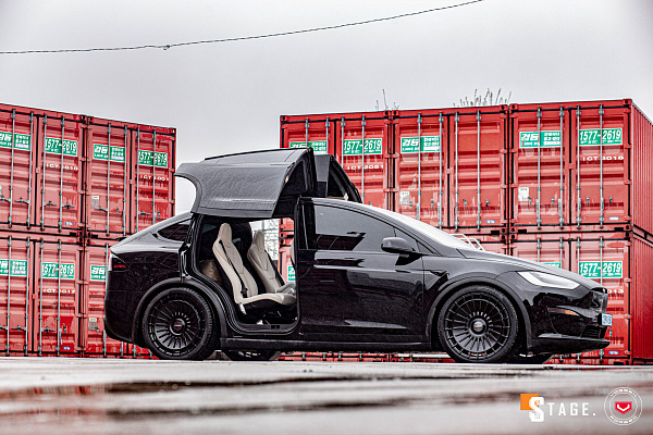 Фото дисков Vossen S21-12 Черный сатин на Tesla Model X