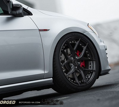 Фото дисков BC Forged HCS21 на Volkswagen Golf VII