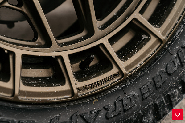 Фото дисков Vossen HFX-1 (6-Lug) Сатиновая бронза на Toyota Sequoia III