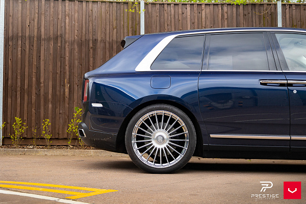 Фото дисков Vossen HF-8 Глянцевый лак на Rolls-Royce Cullinan