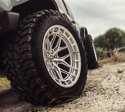 Фото дисков Vossen HFX-1 (6-Lug) на Ford Bronco