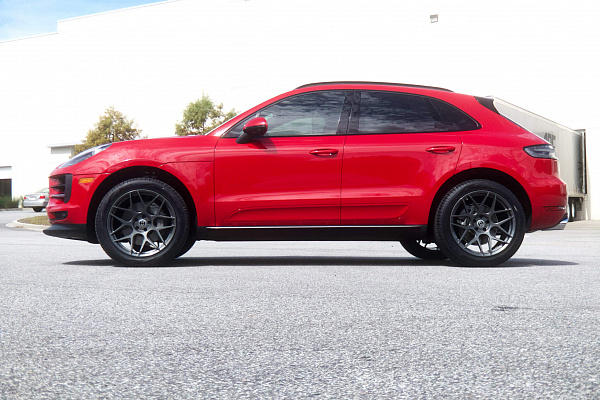 Фото дисков HRE FF01 Глянцевый графит на Porsche Macan I